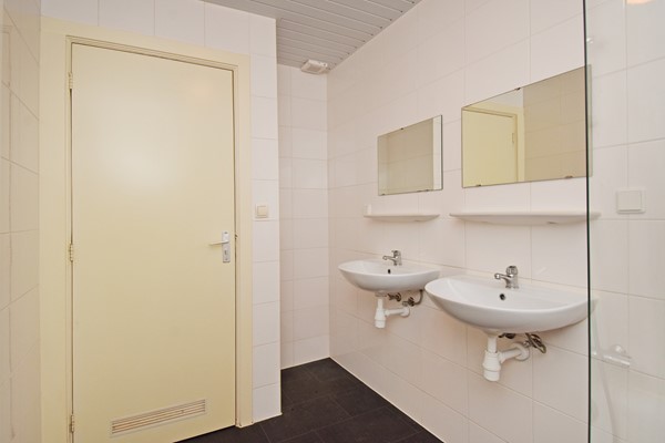 Medium property photo - Linnaeusstraat 142, 2522 GW Den Haag